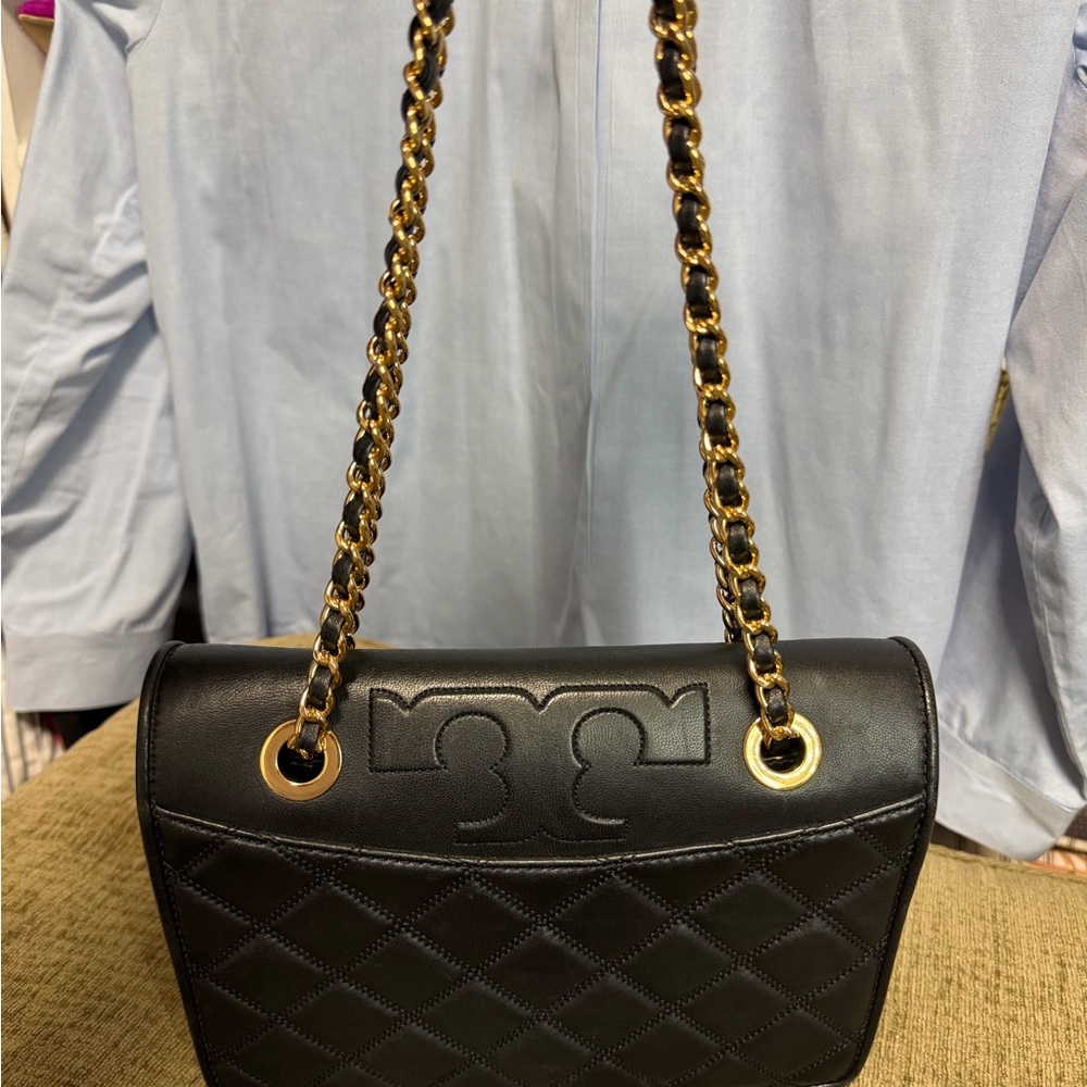 Tory Burch Black Quilted Shoulder Bag with Gold Accents - Picture 7 of 9